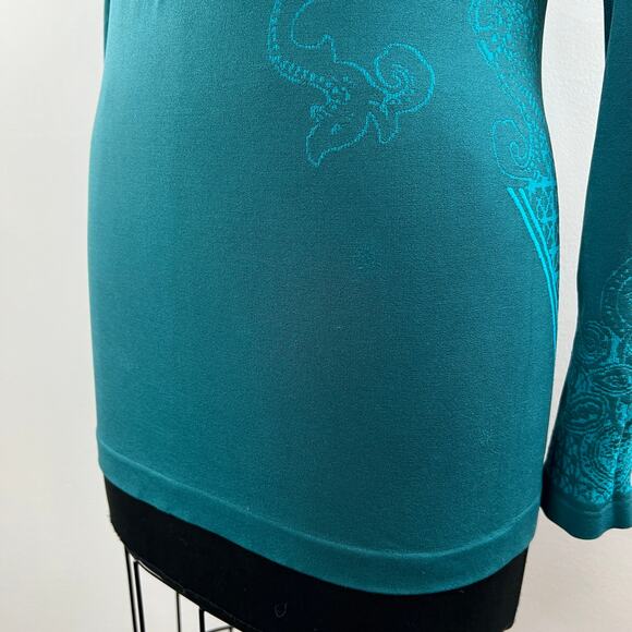 ATHLETA Tattoo Twist Teal Blue Printed Long Sleeve Slim Base Layer Active Top S - Picture 5 of 7